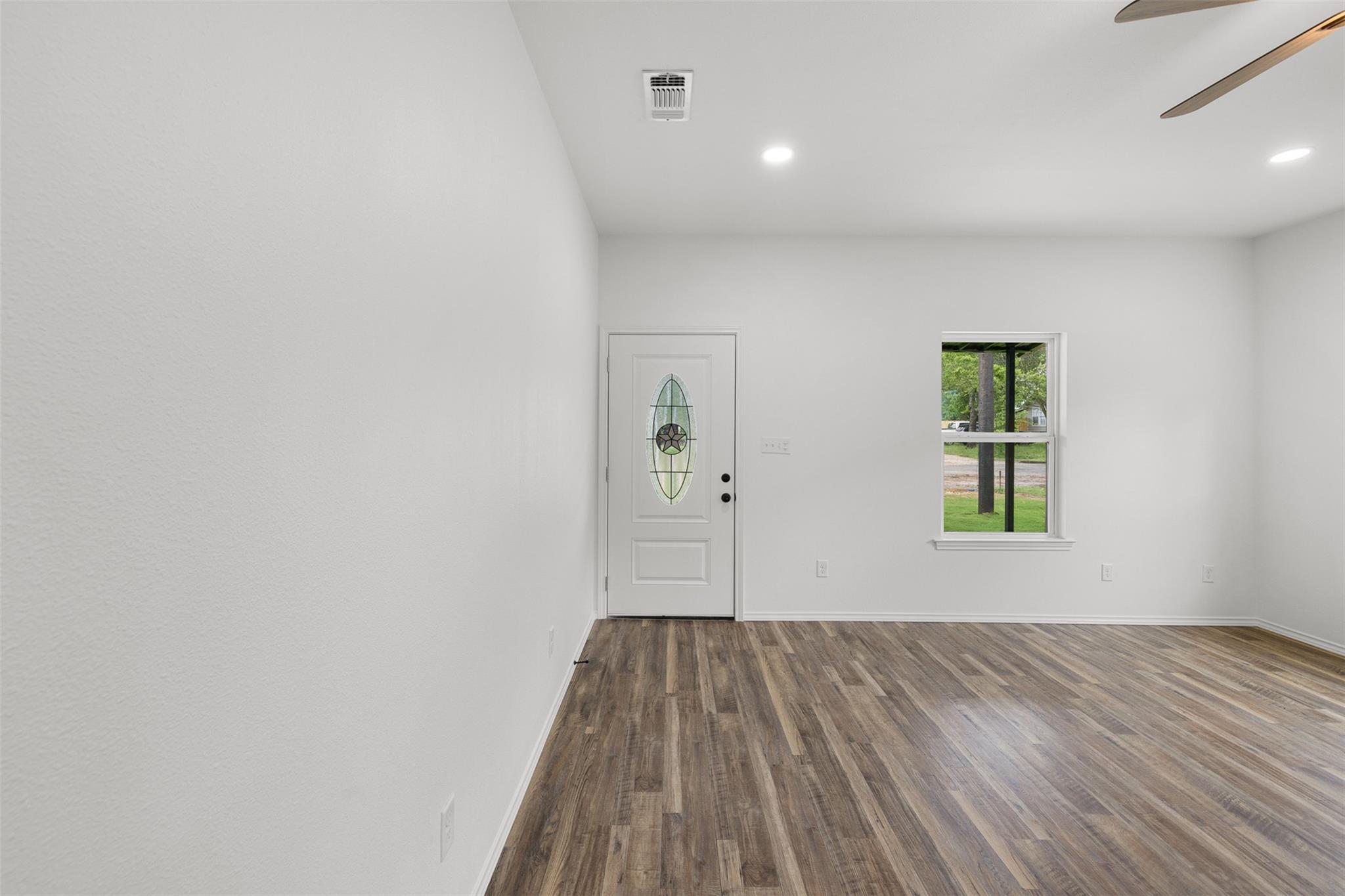 1110 Caldwell, Lexington, TX 78947