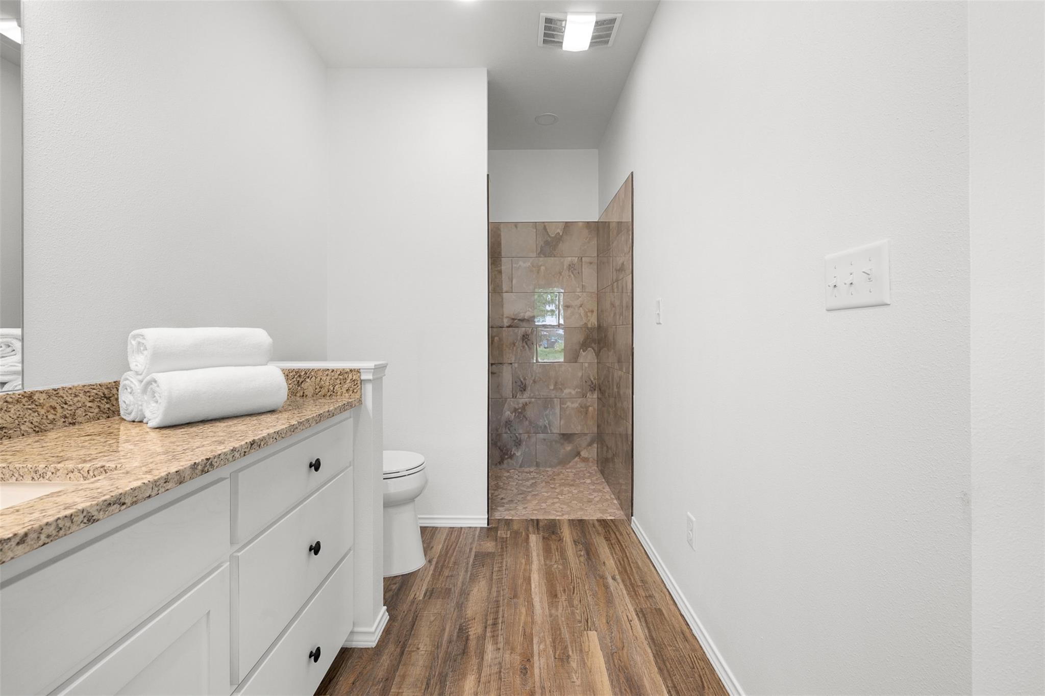 1110 Caldwell, Lexington, TX 78947