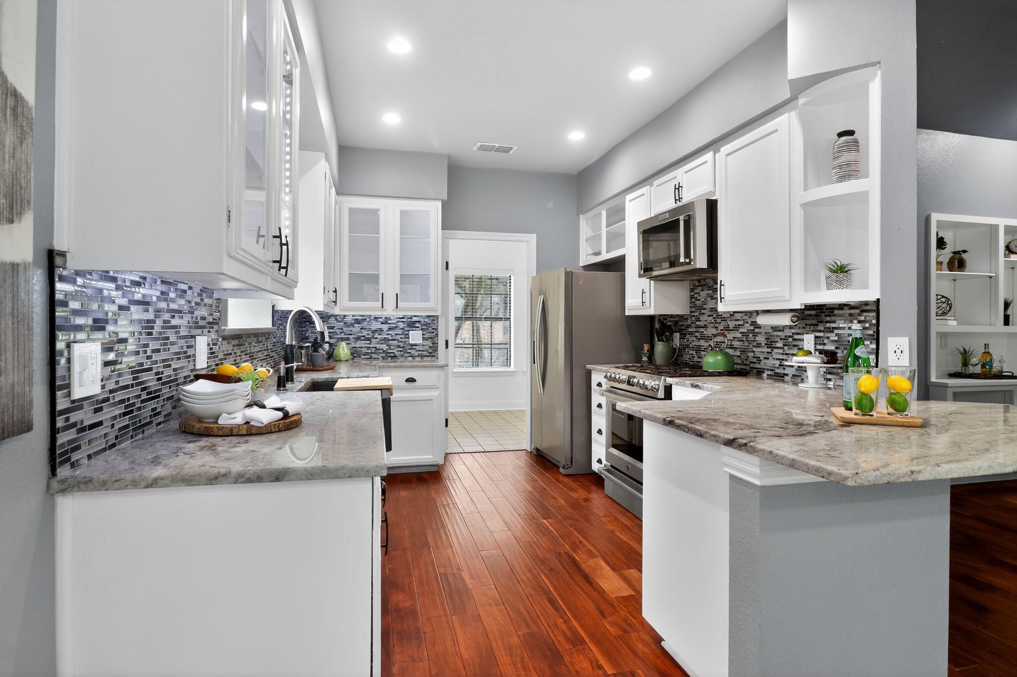 128 Mockingbird Ln, Georgetown, TX 78633