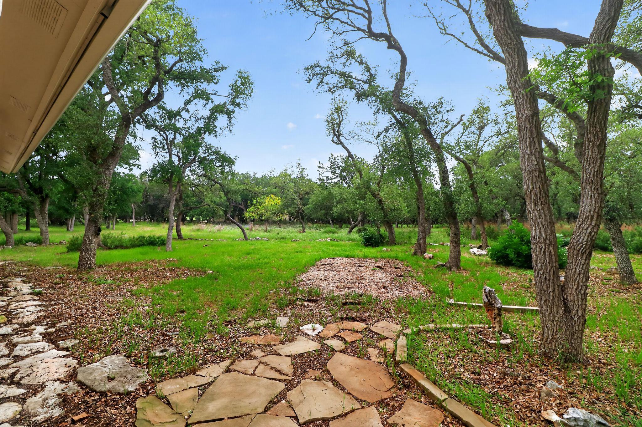 128 Mockingbird Ln, Georgetown, TX 78633