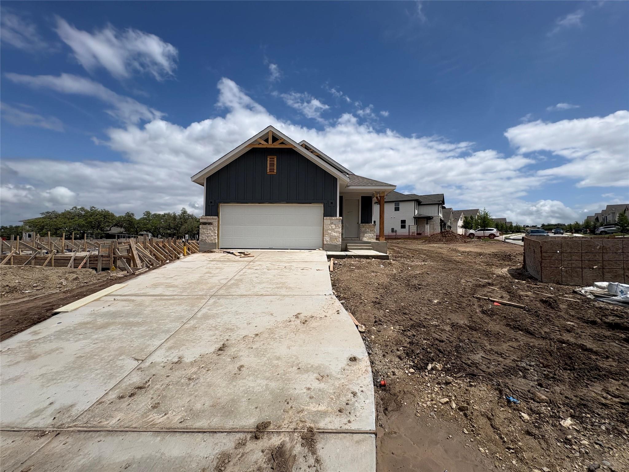 181 Ranier Way, Dripping Springs, TX 78620
