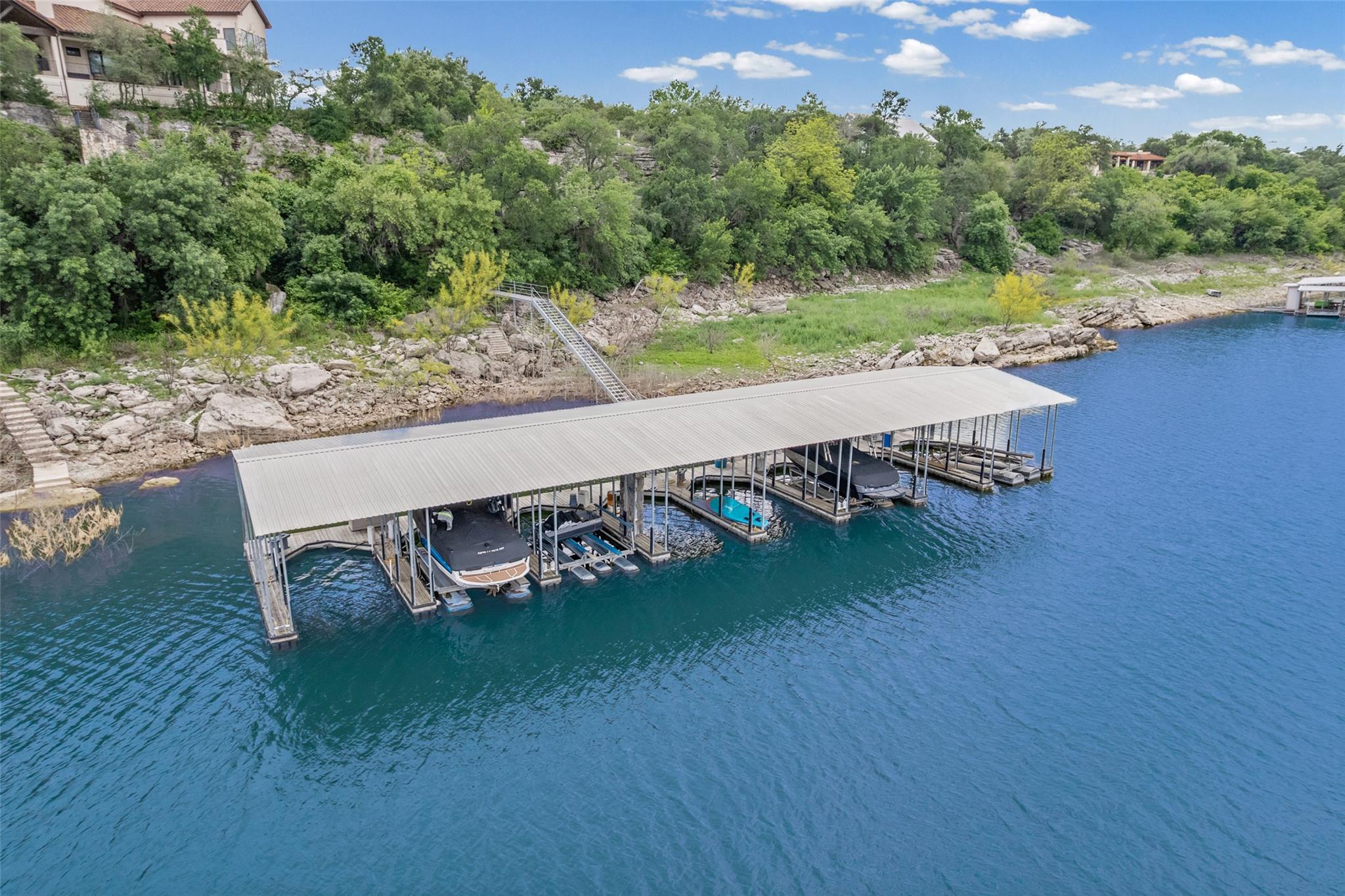 1449 Las Entradas Dr, Spicewood, TX 78669