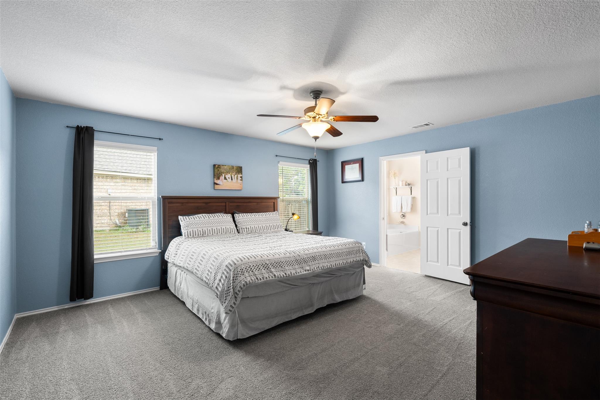 137 Barn Owl Loop, Leander, TX 78641