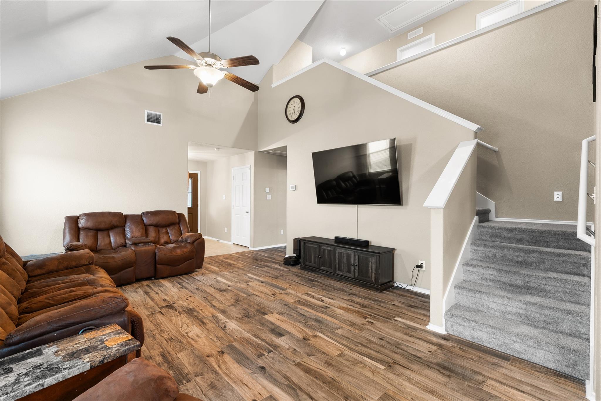 137 Barn Owl Loop, Leander, TX 78641