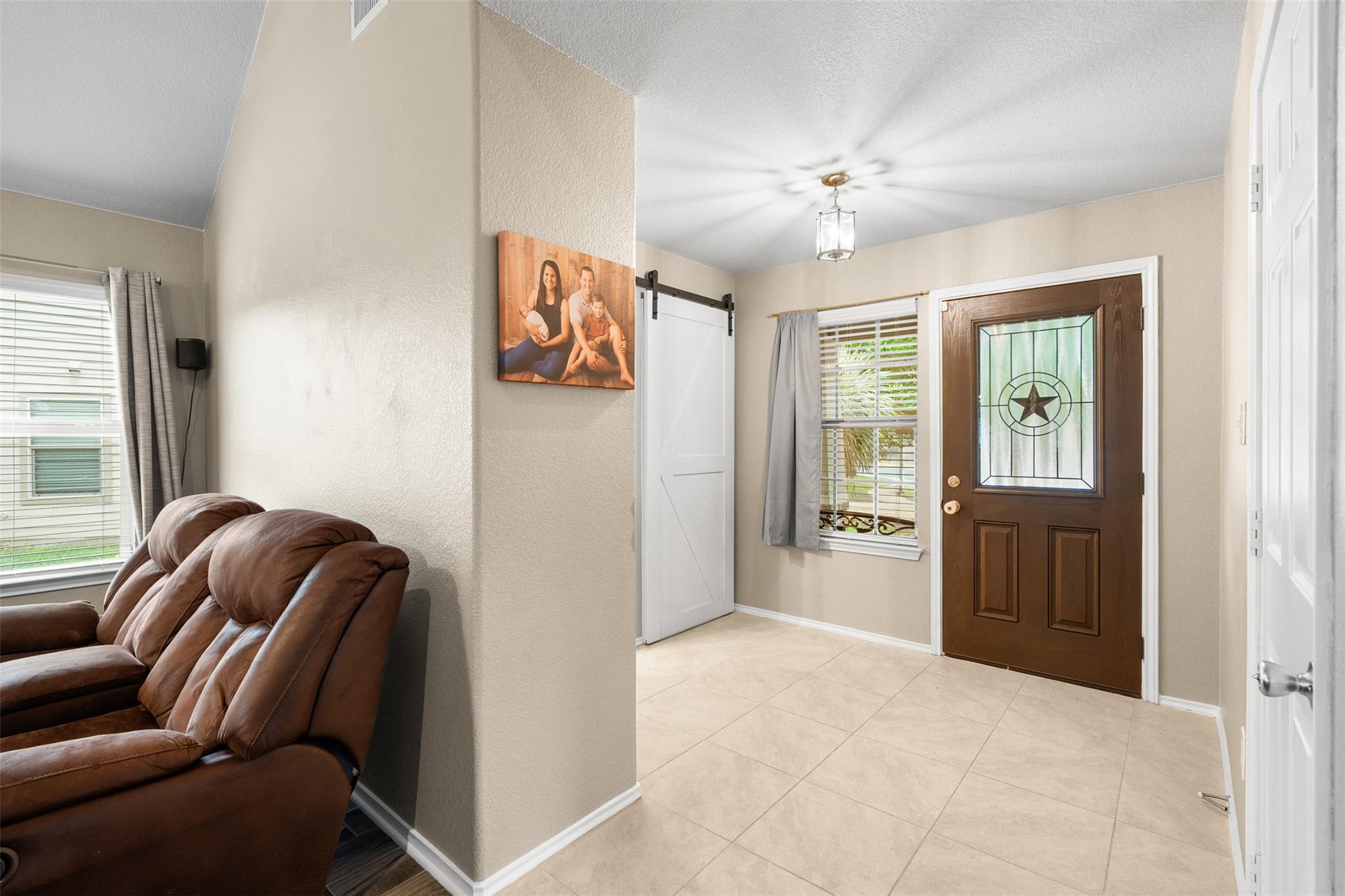 137 Barn Owl Loop, Leander, TX 78641