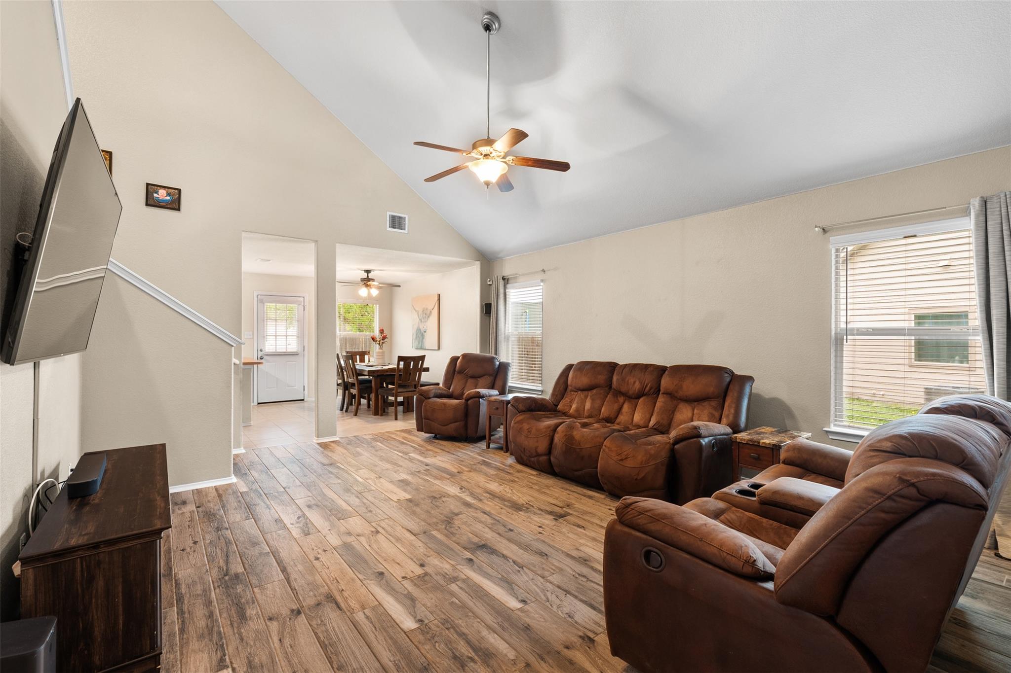 137 Barn Owl Loop, Leander, TX 78641