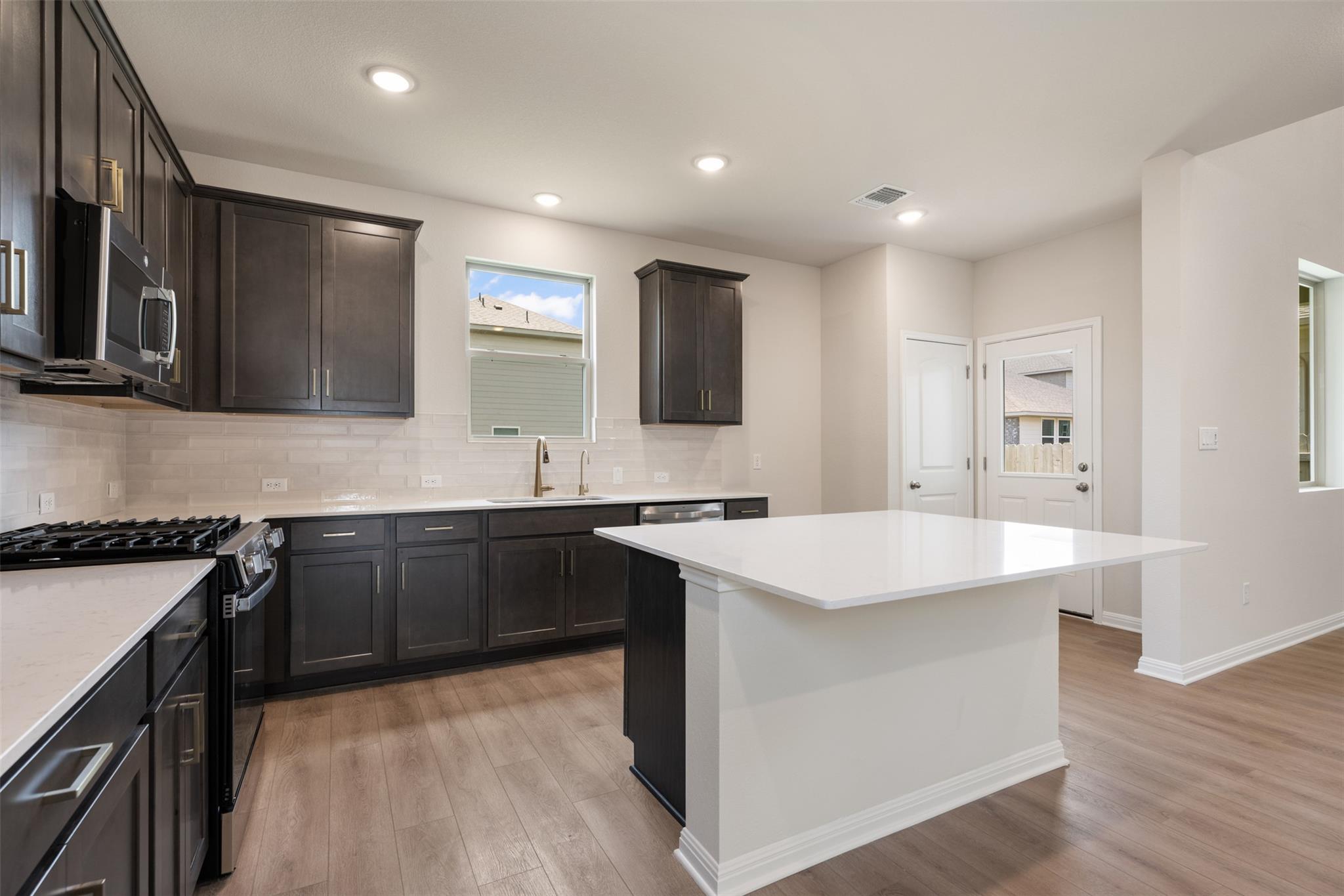 128 Lions Tail Cv, San Marcos, TX 78666
