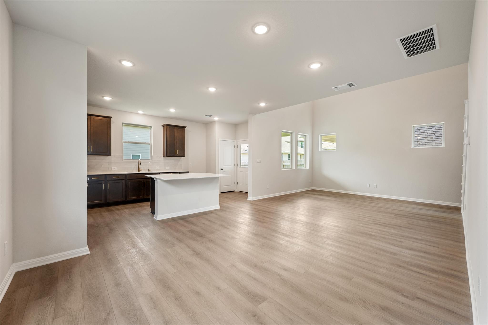 128 Lions Tail Cv, San Marcos, TX 78666