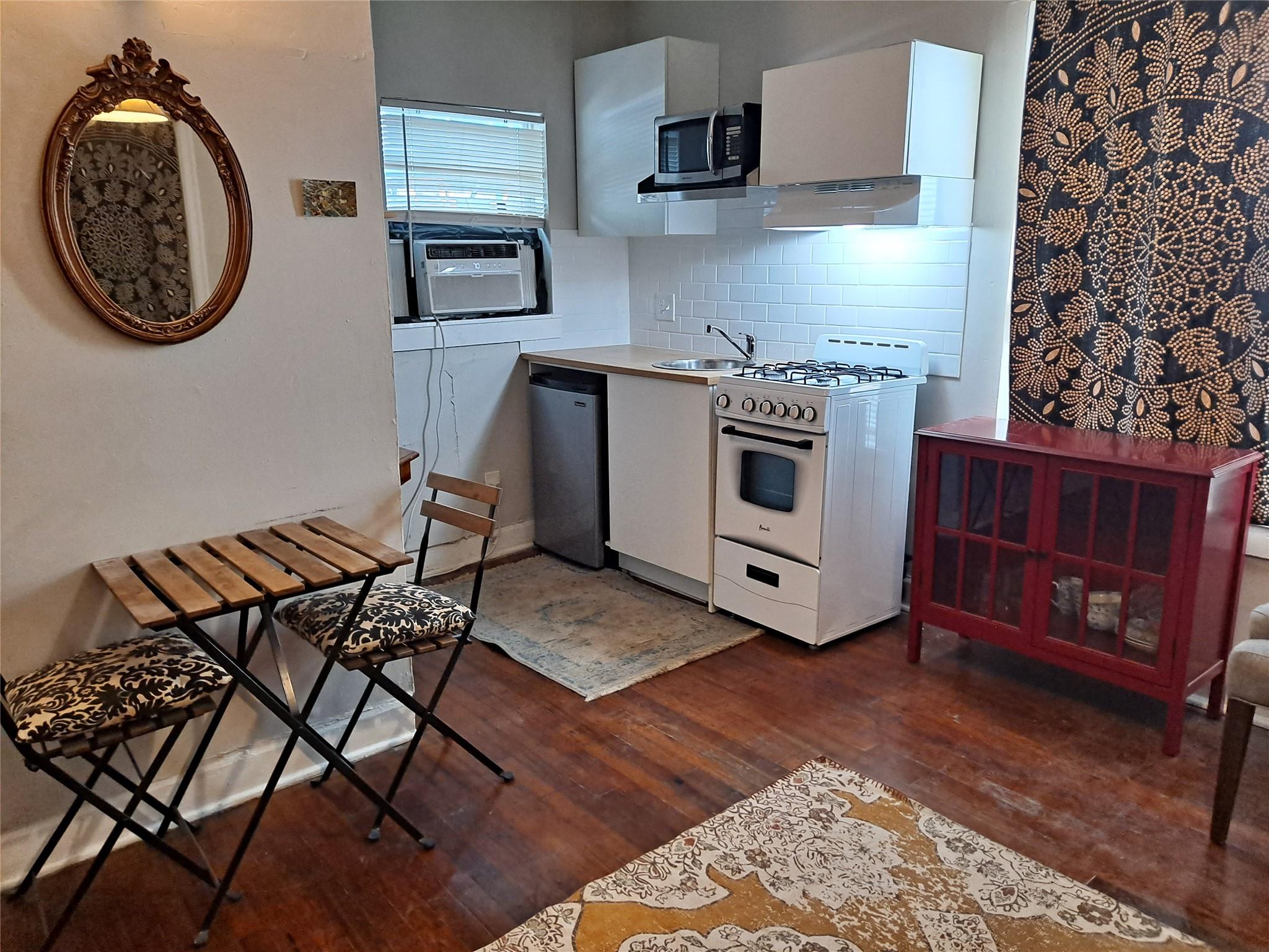 1906 San Gabriel St # 17, Austin, TX 78705