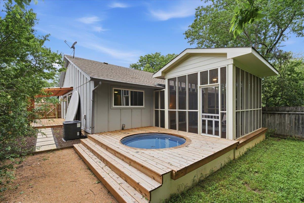 6711 W Gate Blvd # B, Austin, TX 78745