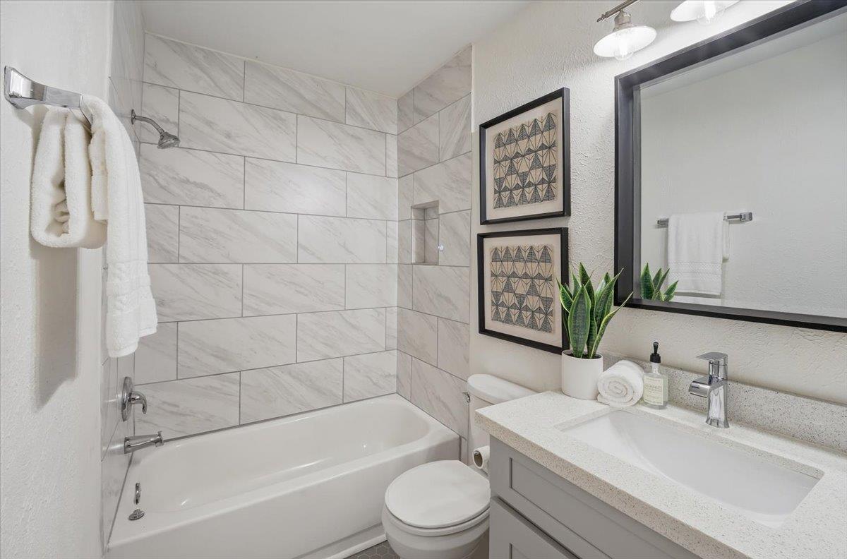 6711 W Gate Blvd # B, Austin, TX 78745