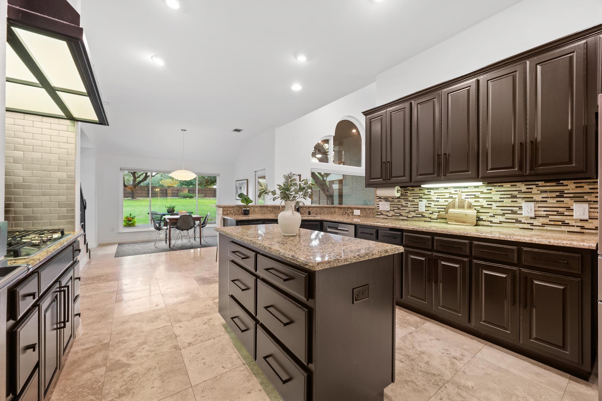 12007 Colleyville Dr, Bee Cave, TX 78738