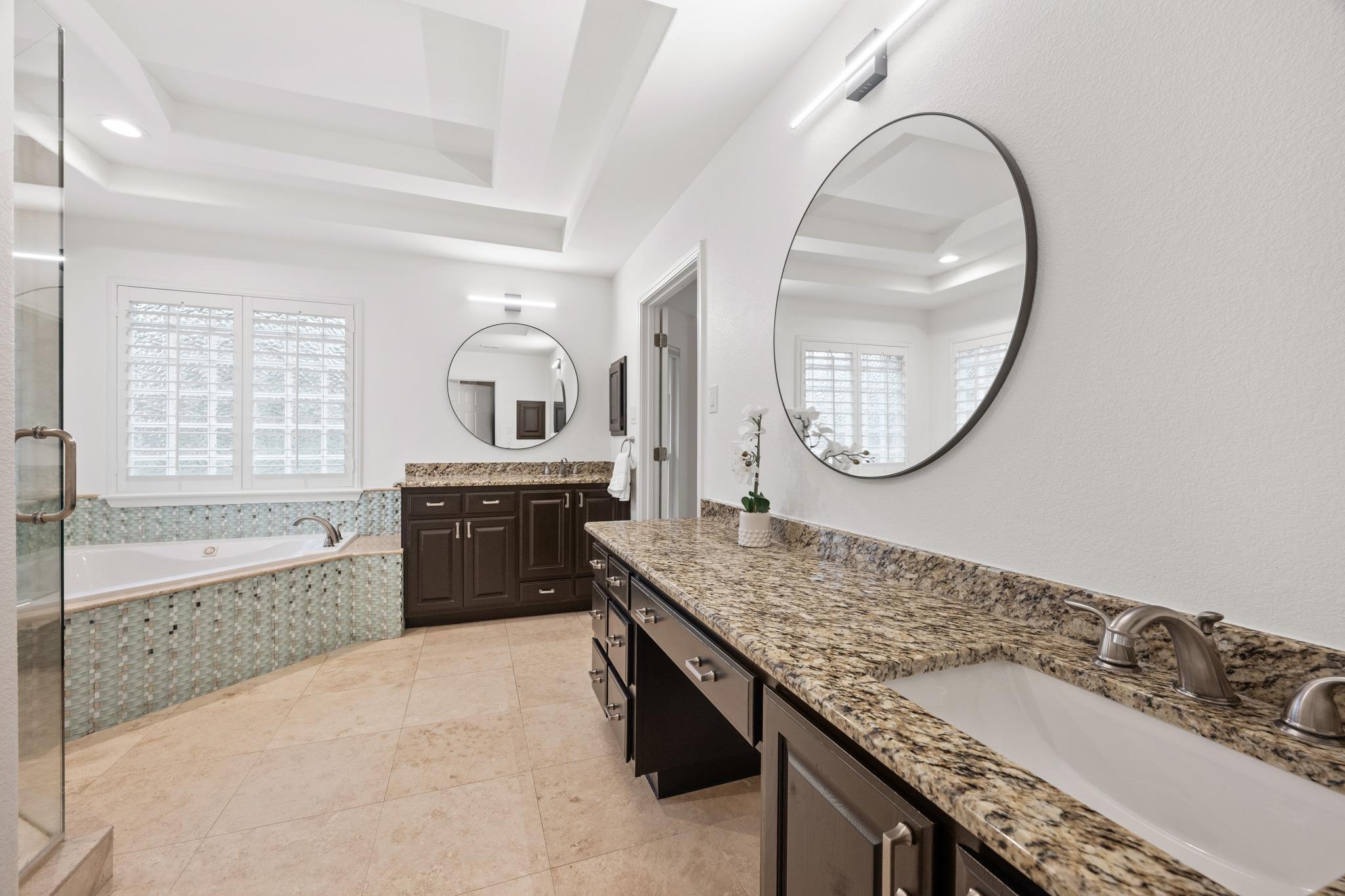 12007 Colleyville Dr, Bee Cave, TX 78738