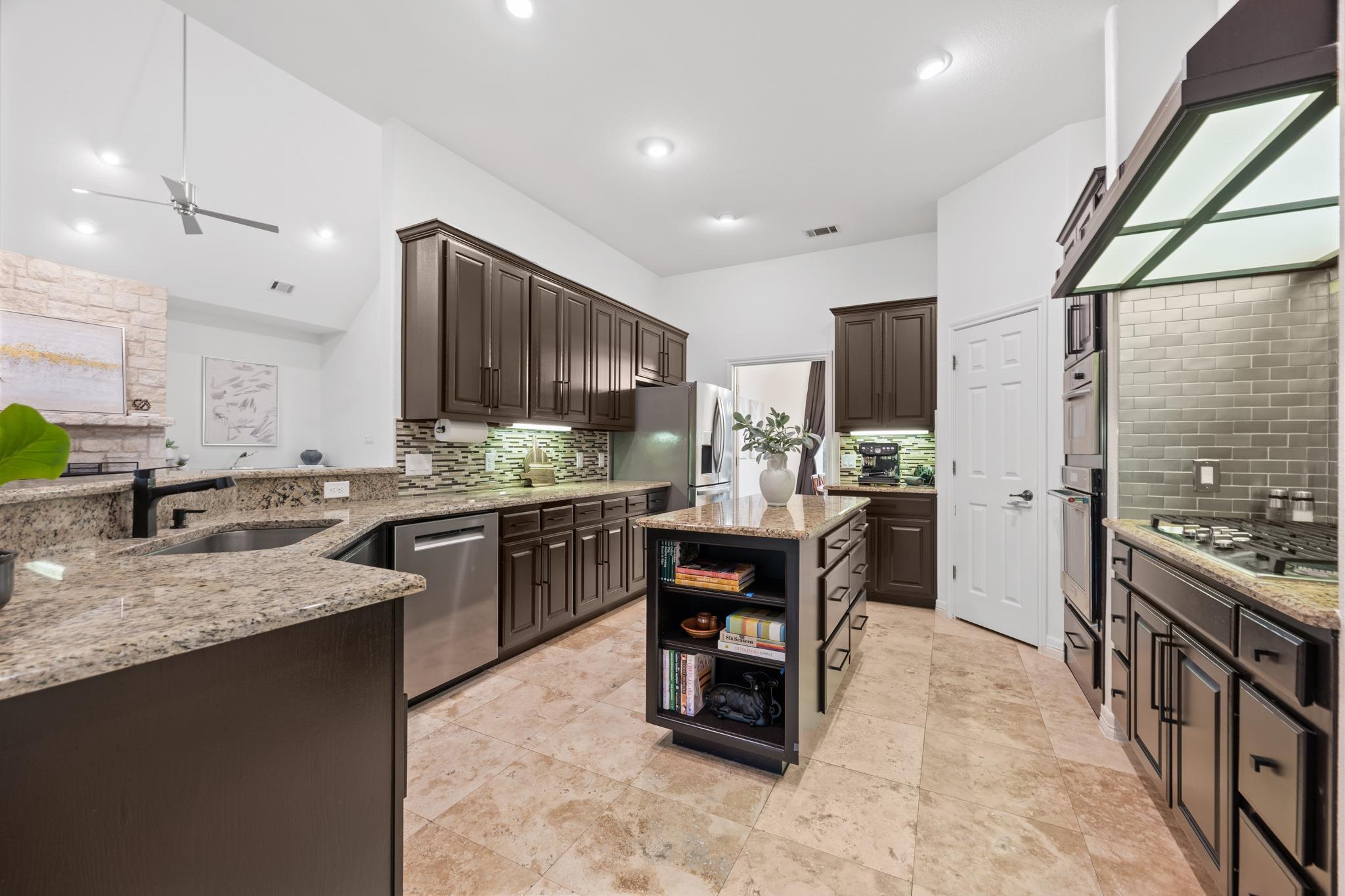 12007 Colleyville Dr, Bee Cave, TX 78738