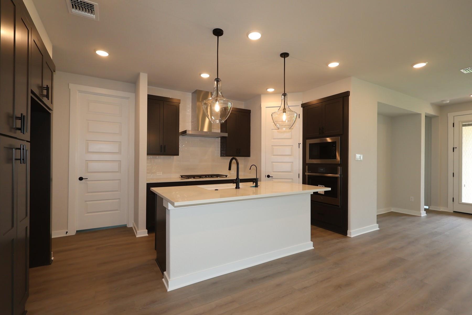 368 Brandywine Road, Hutto, TX 78634