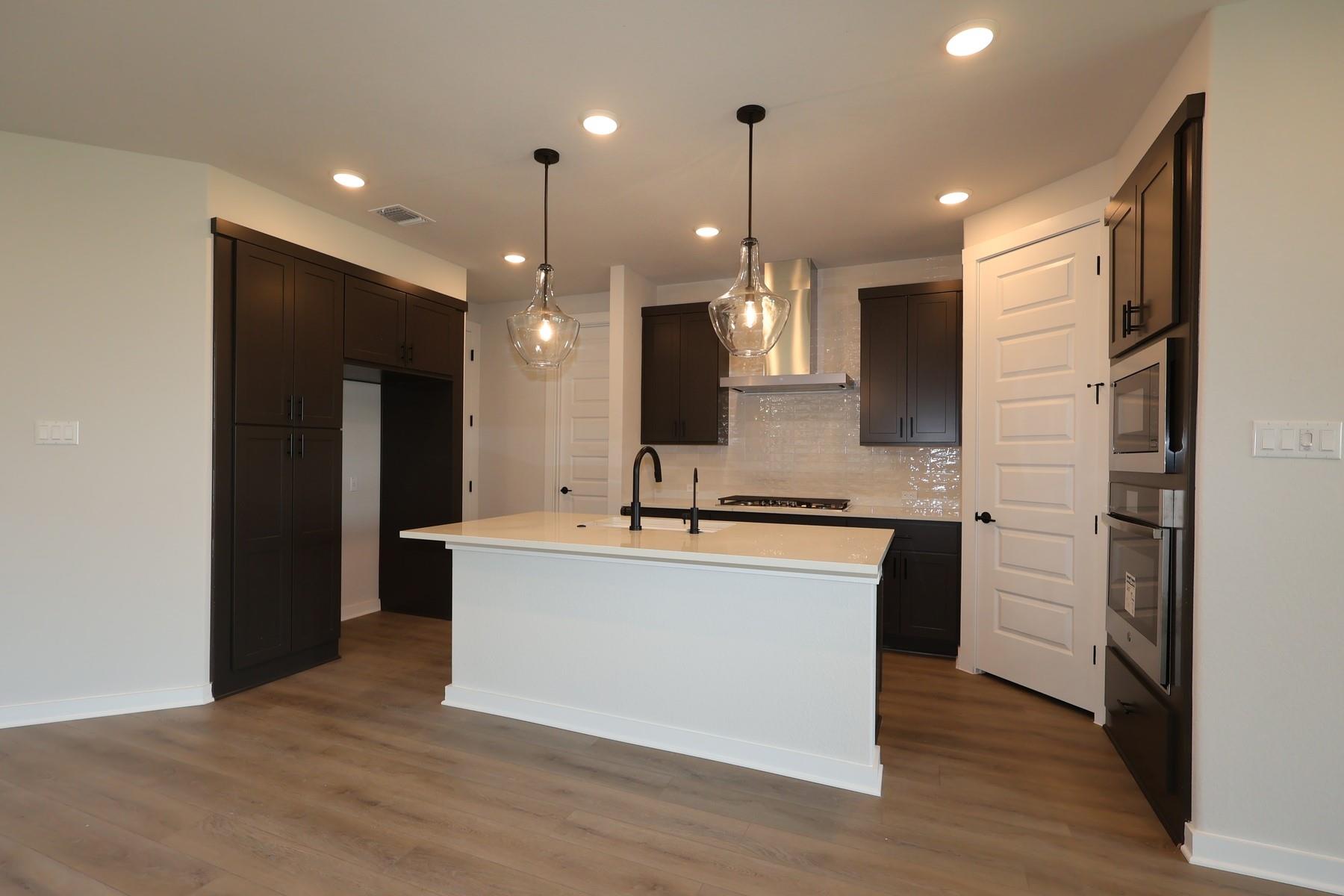 368 Brandywine Road, Hutto, TX 78634