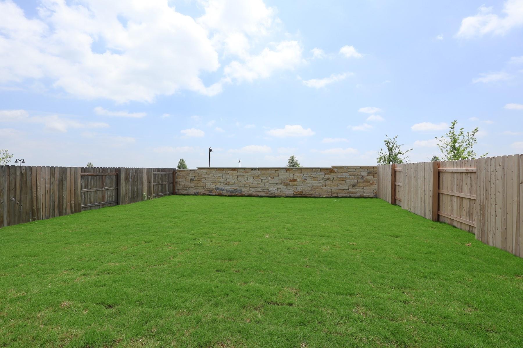 368 Brandywine Road, Hutto, TX 78634