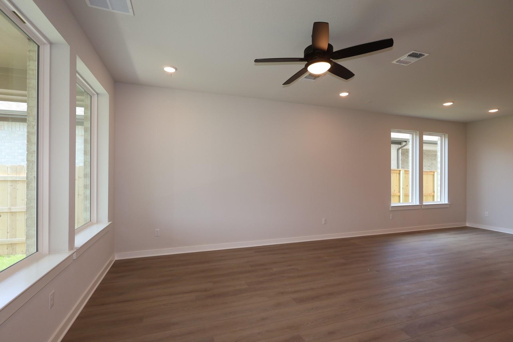 368 Brandywine Road, Hutto, TX 78634