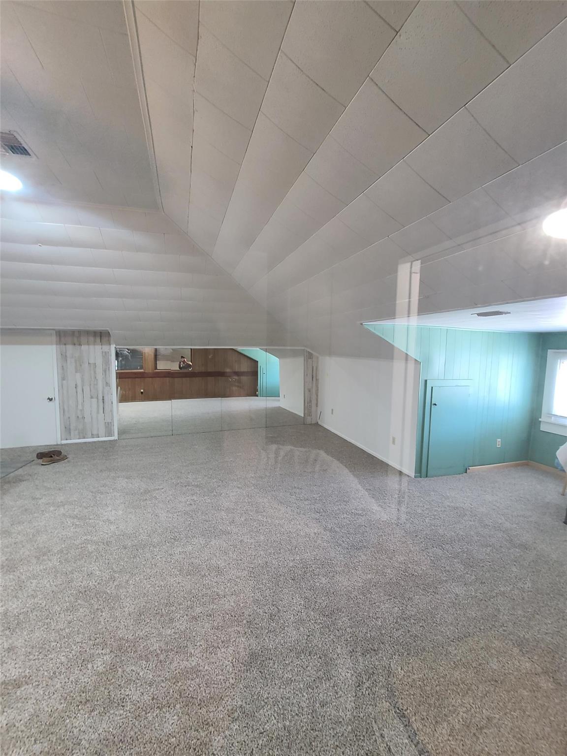 615 E Washington St, Giddings, TX 78942