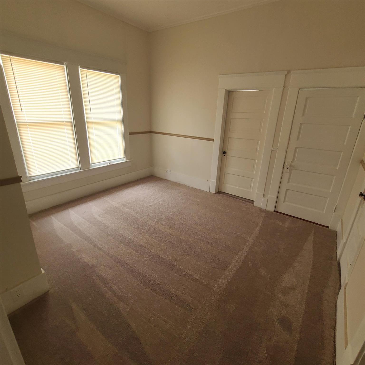 615 E Washington St, Giddings, TX 78942