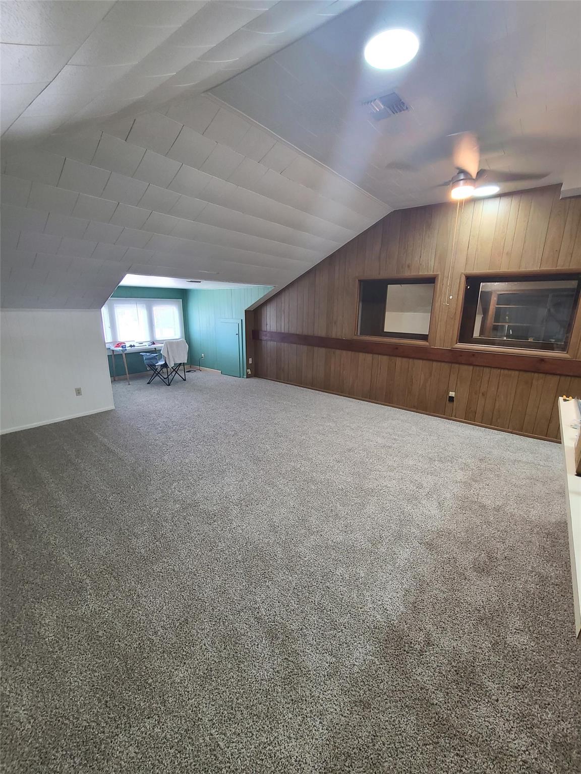 615 E Washington St, Giddings, TX 78942