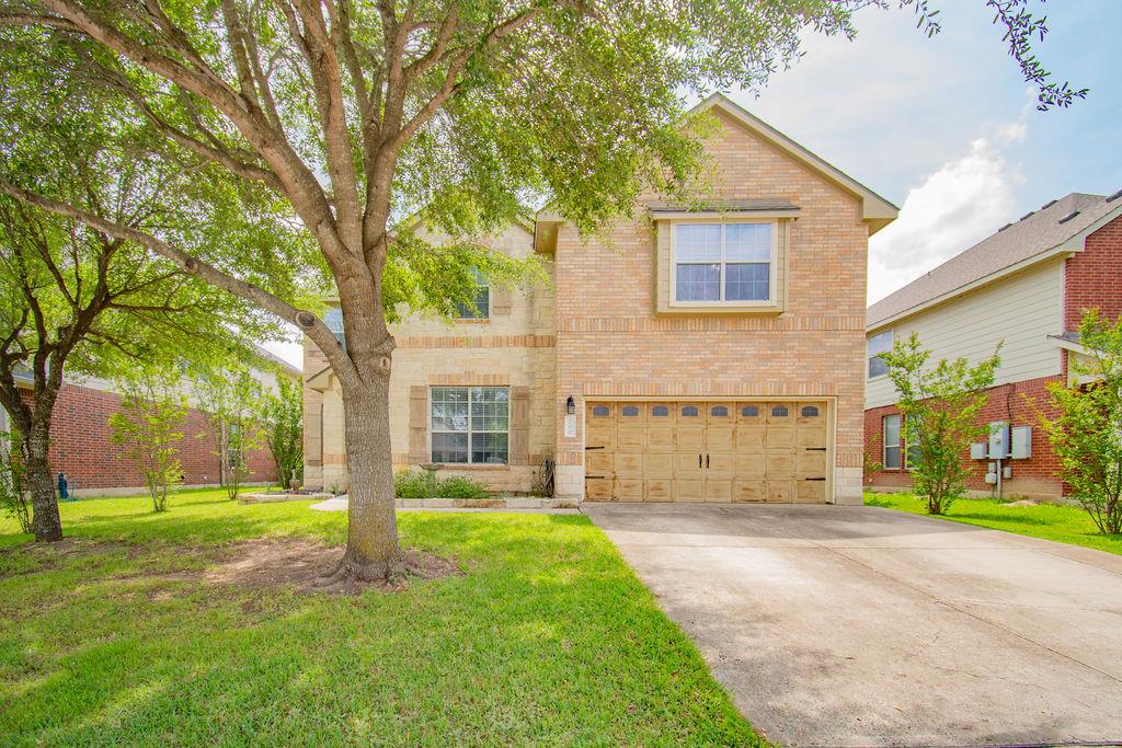 200 Floating Leaf Dr, Hutto, TX 78634