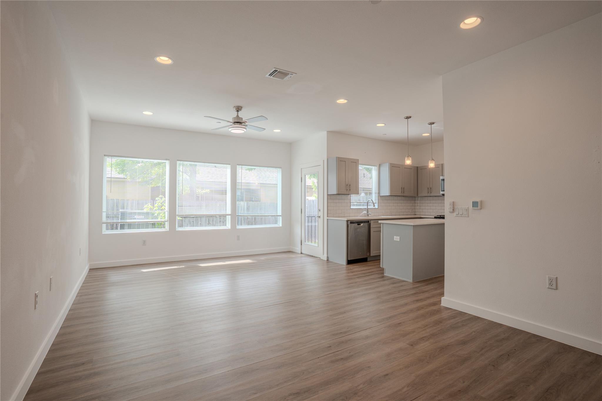 12500 Lamppost Ln # 16, Austin, TX 78727