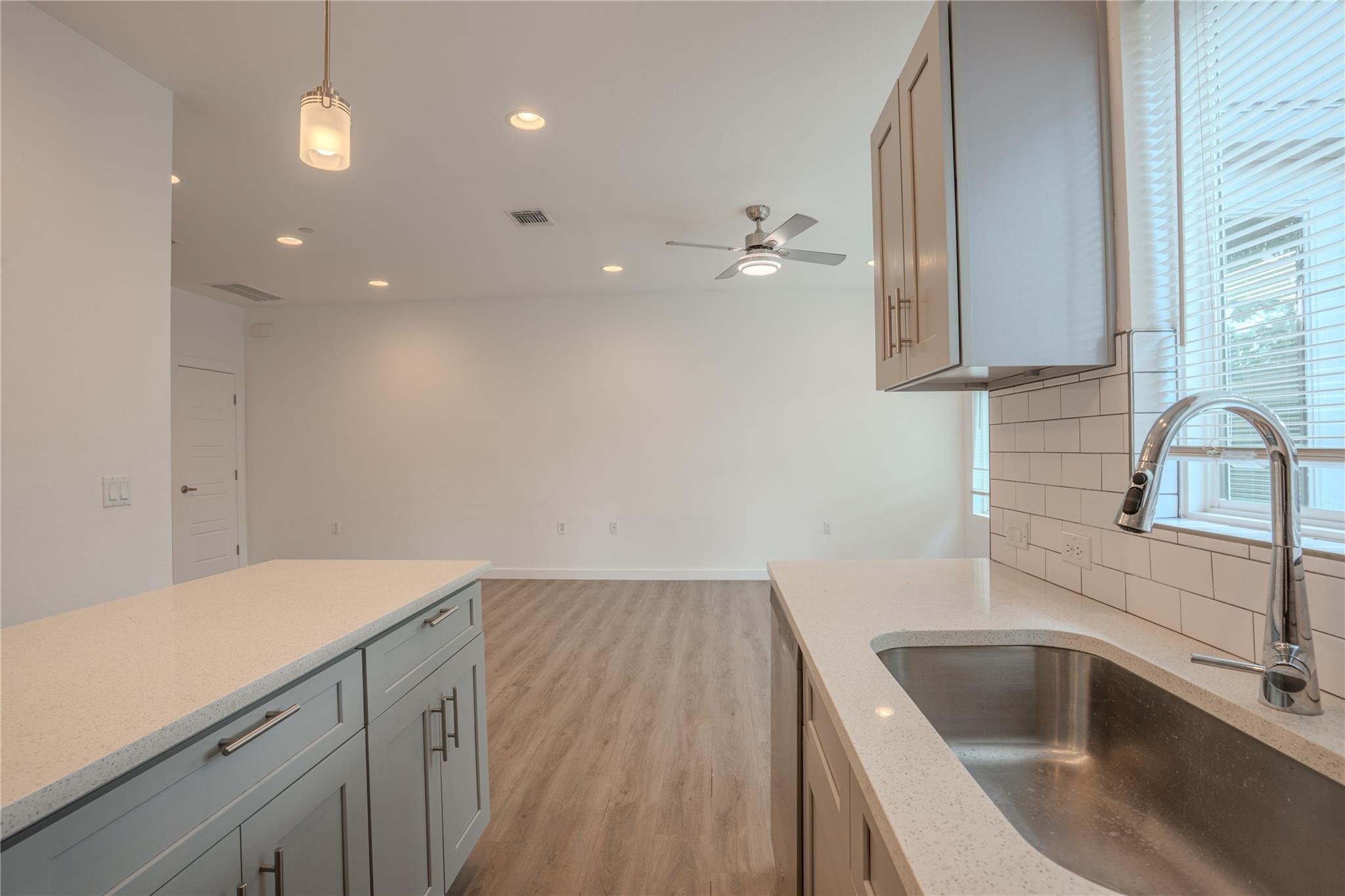 12500 Lamppost Ln # 16, Austin, TX 78727