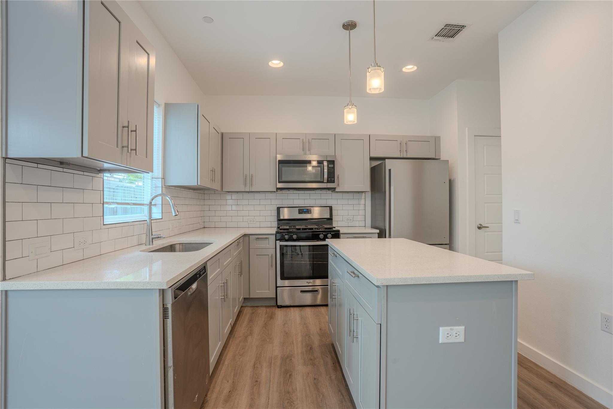 12500 Lamppost Ln # 16, Austin, TX 78727