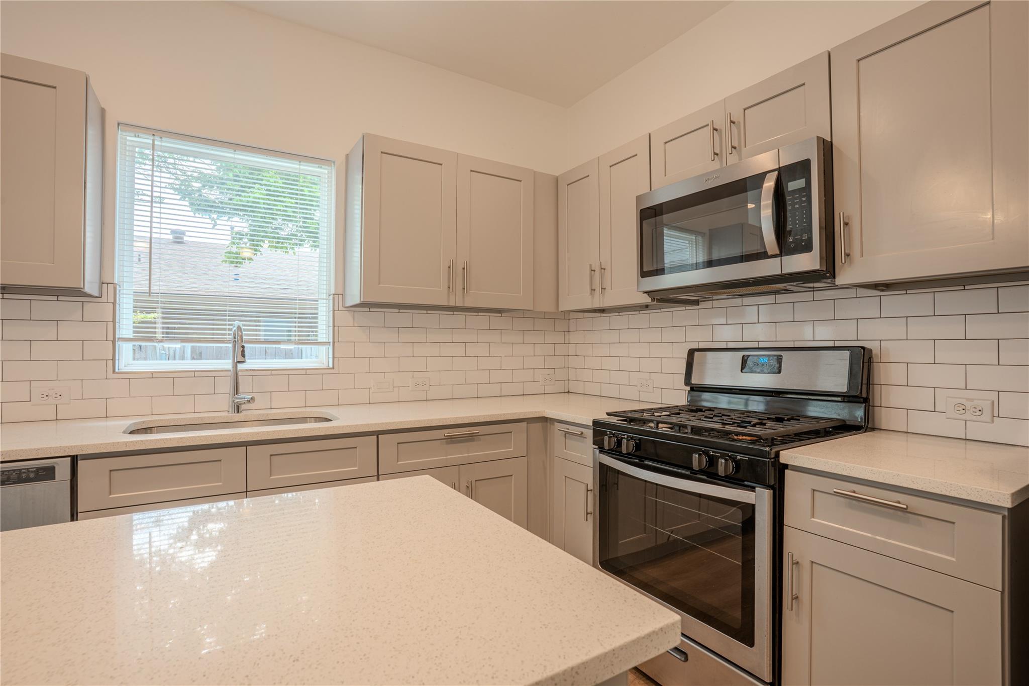 12500 Lamppost Ln # 16, Austin, TX 78727