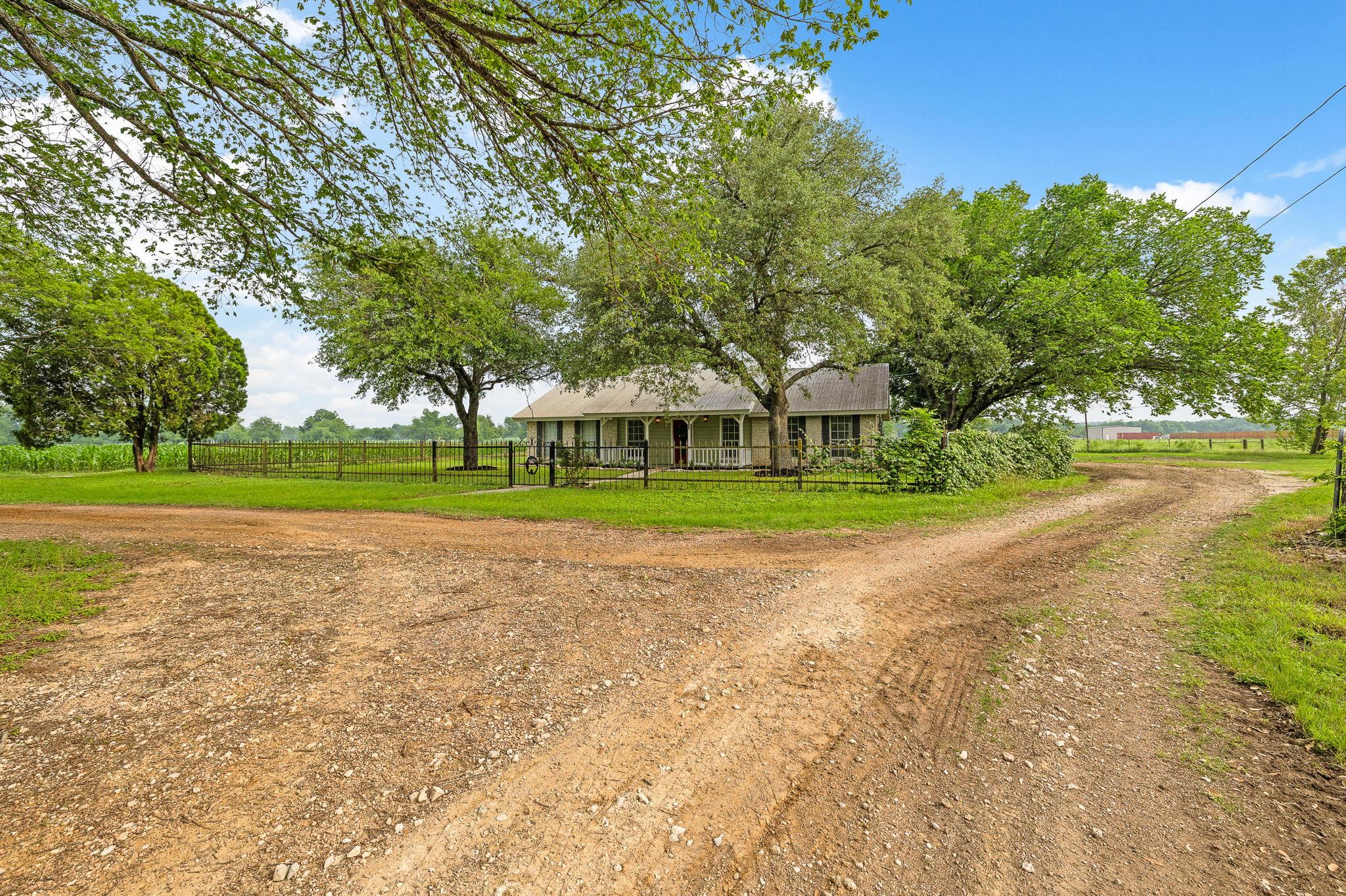 4265 County Road 123, Round Rock, TX 78664