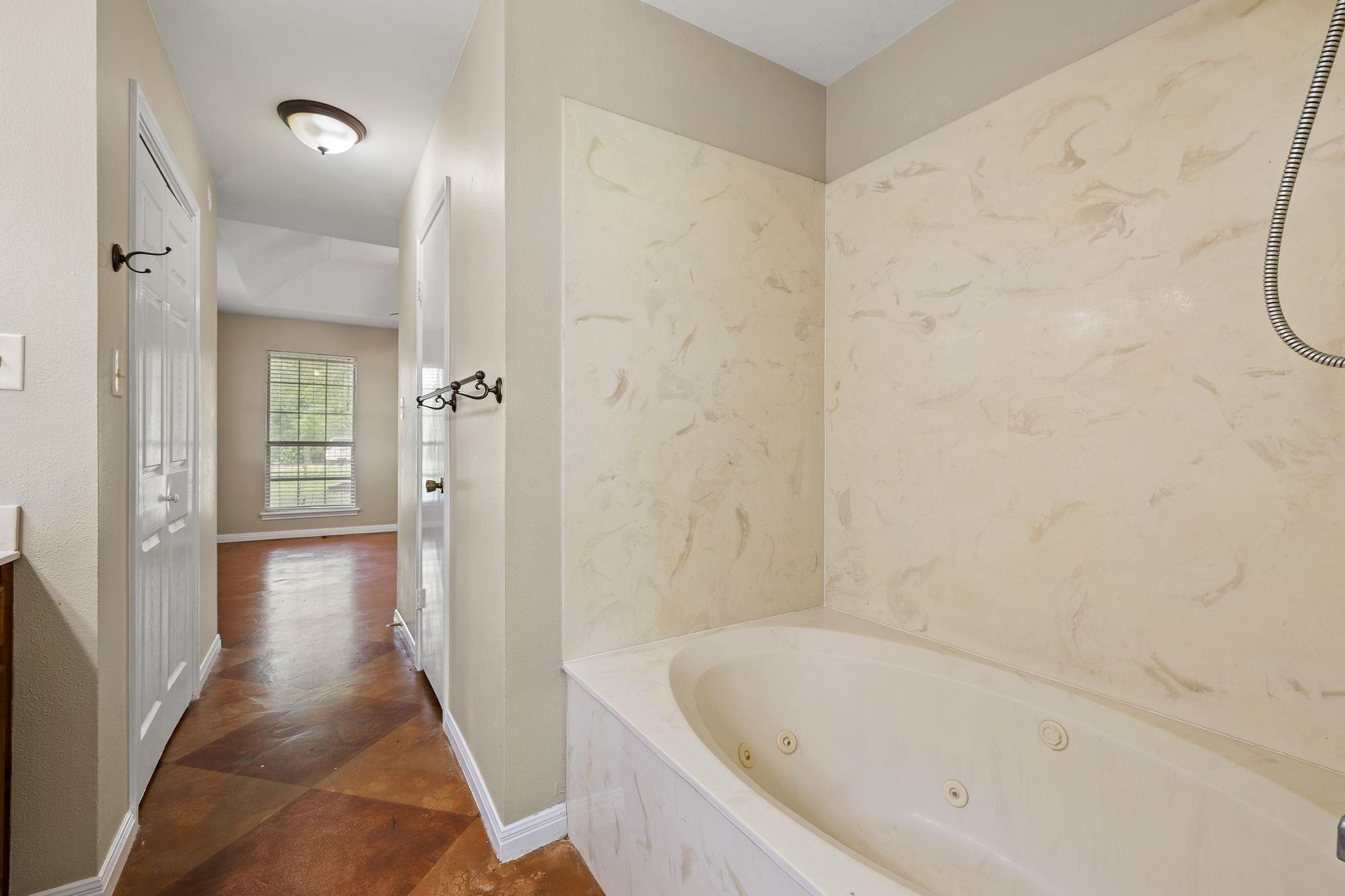 4265 County Road 123, Round Rock, TX 78664