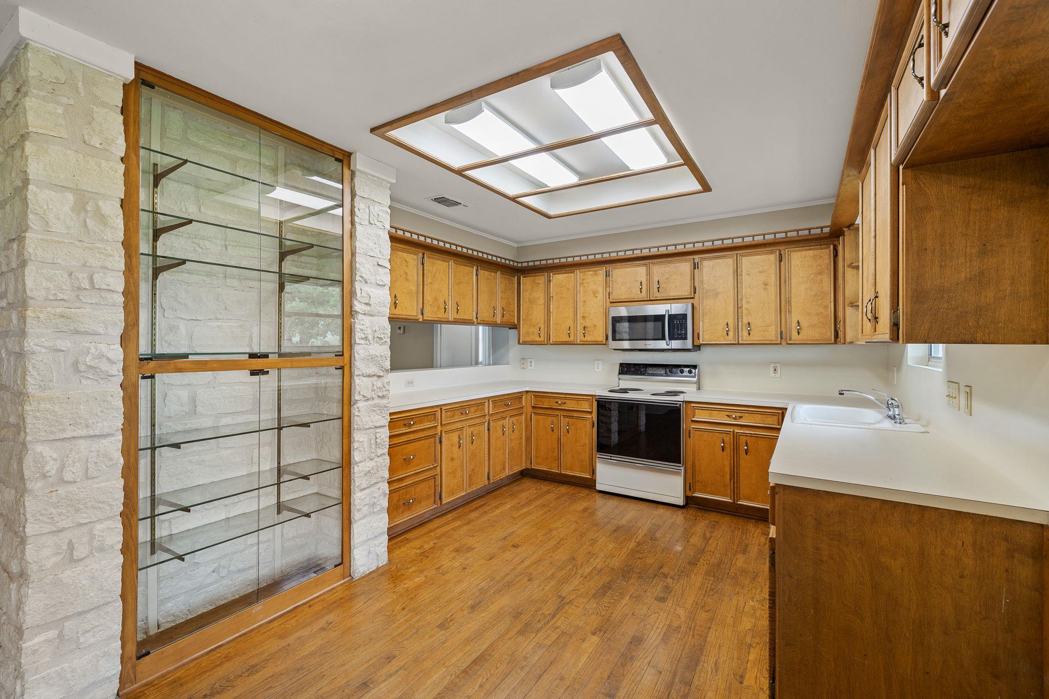 4265 County Road 123, Round Rock, TX 78664