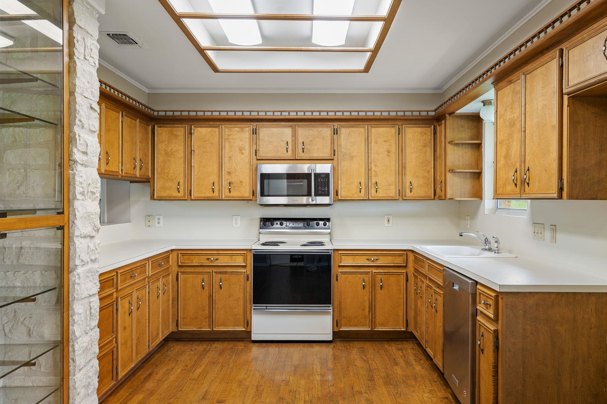 4265 County Road 123, Round Rock, TX 78664
