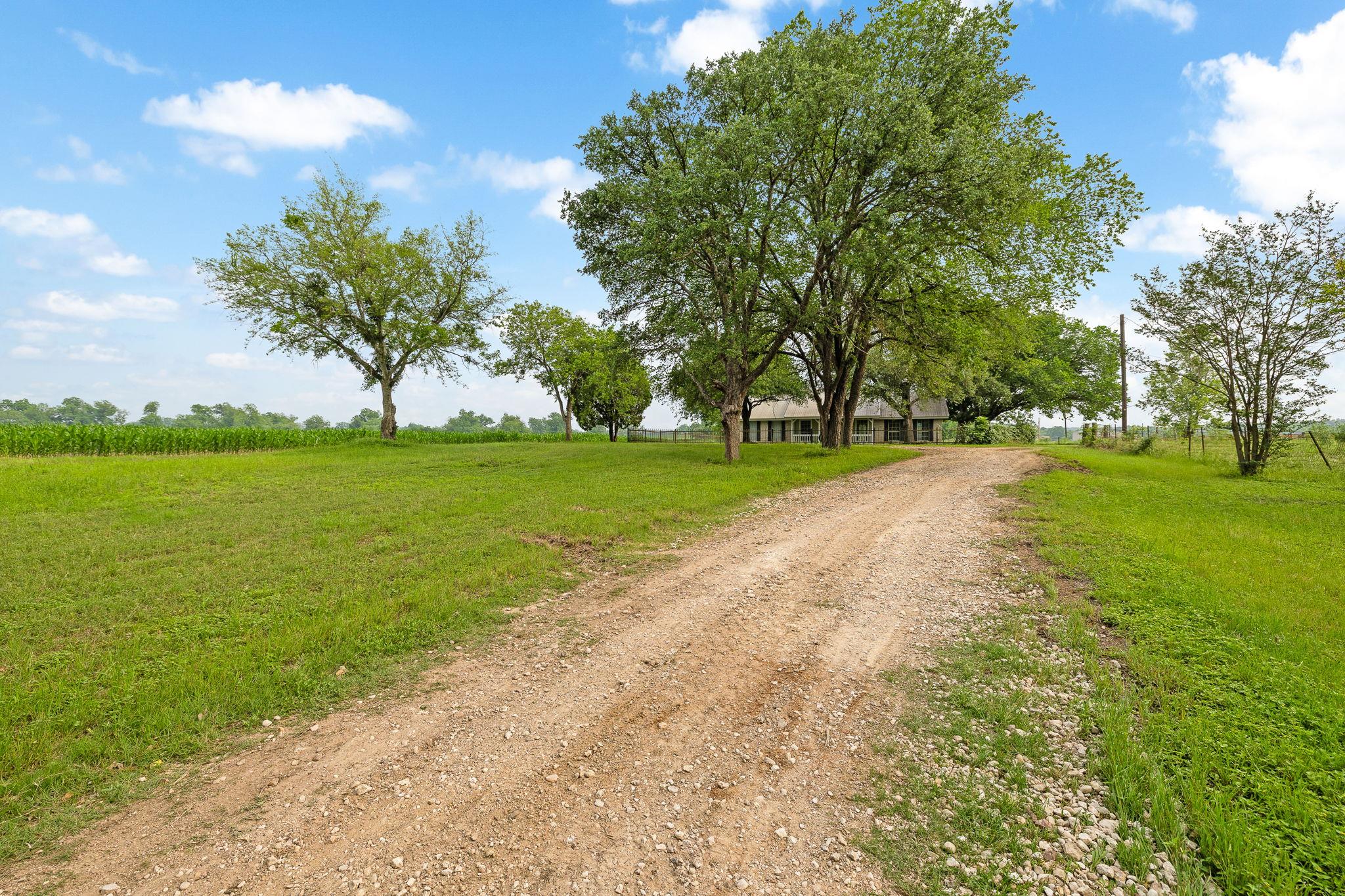 4265 County Road 123, Round Rock, TX 78664