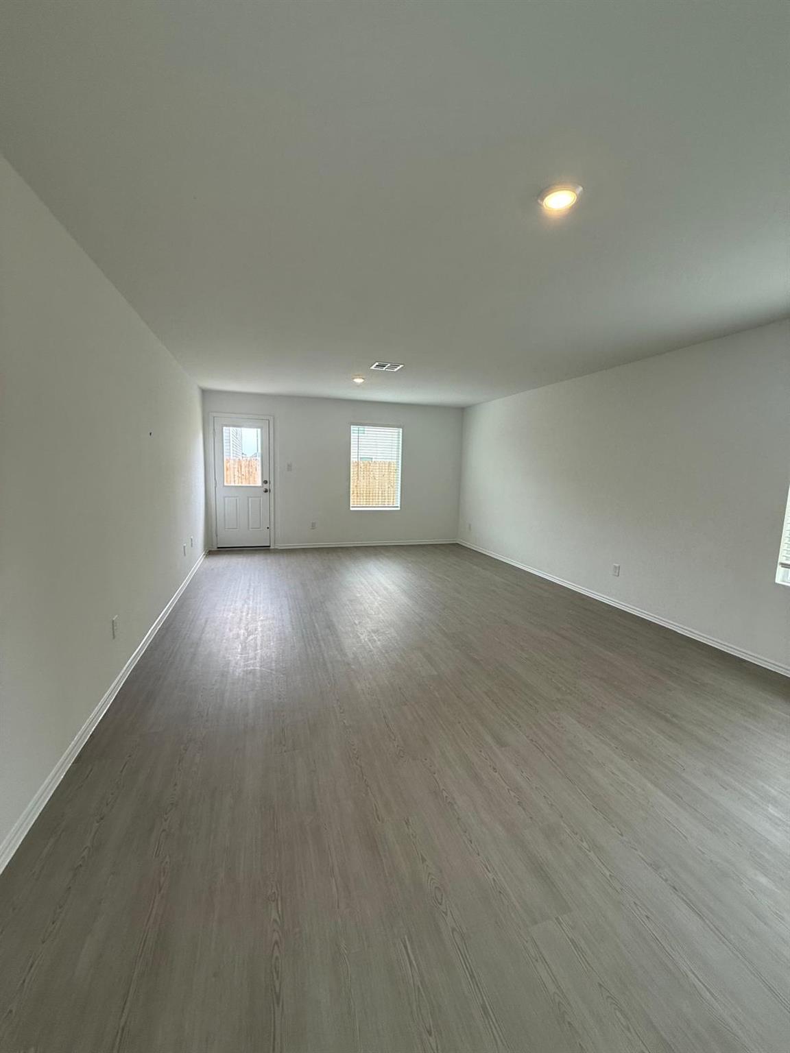 214 Kyanite Dr, Maxwell, TX 78656