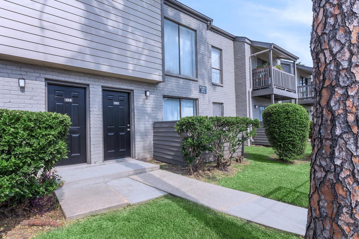 1300 Wilcrest Dr # 105, Houston, TX 77042