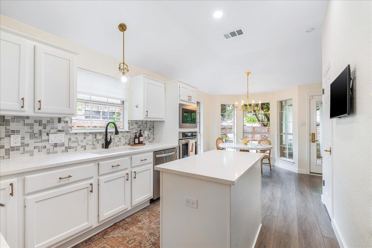 3616 Rocky Ford Dr, Austin, TX 78749