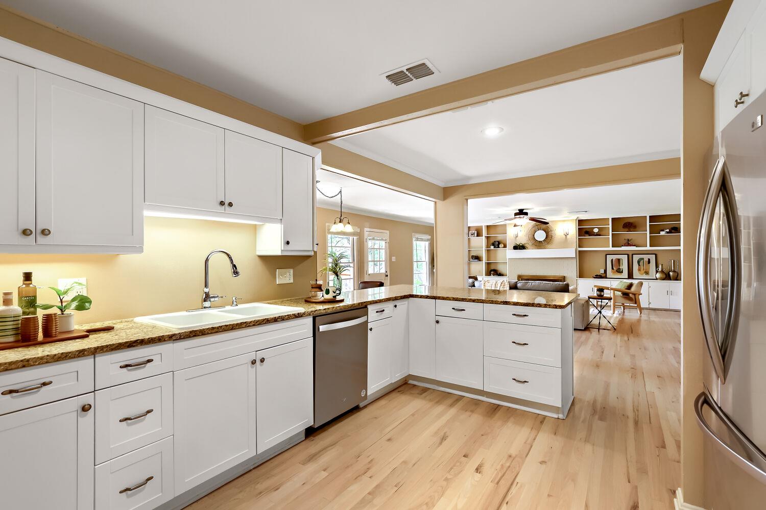 5702 Bull Creek Rd, Austin, TX 78756