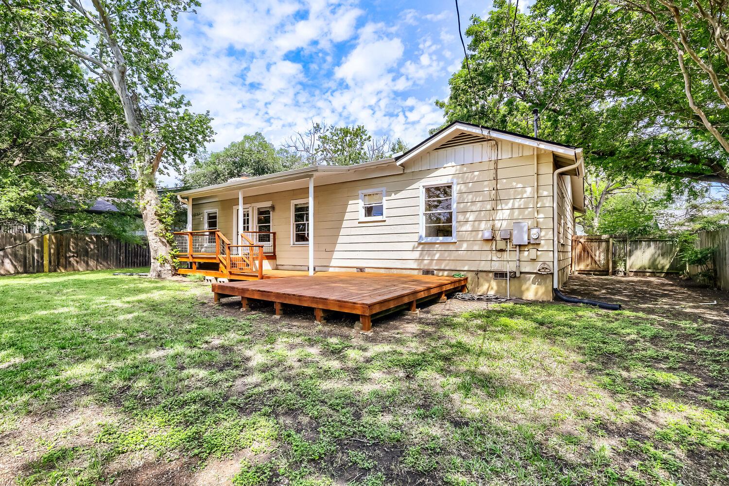 5702 Bull Creek Rd, Austin, TX 78756