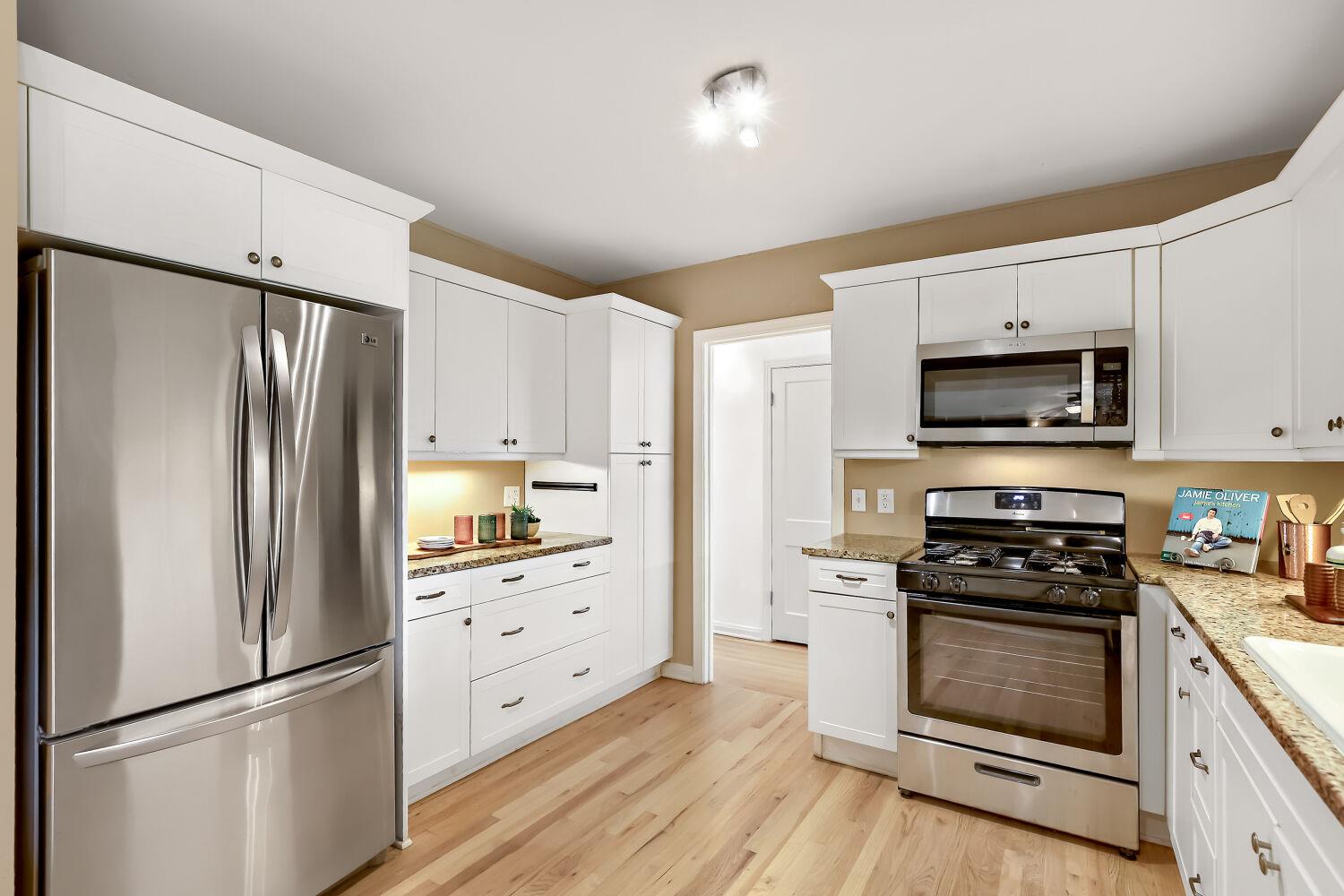 5702 Bull Creek Rd, Austin, TX 78756