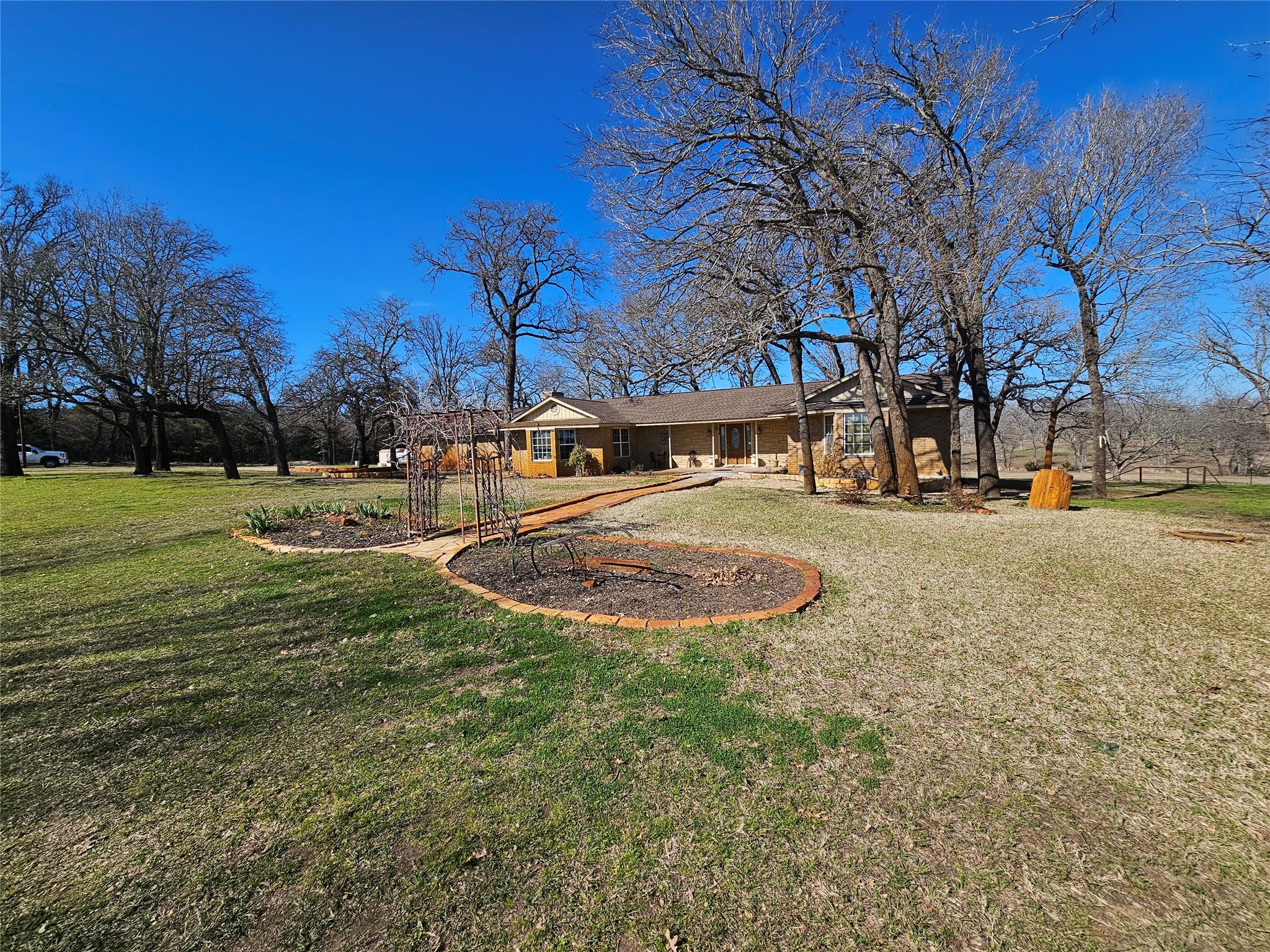 913 CR 237, Cameron, TX 76520