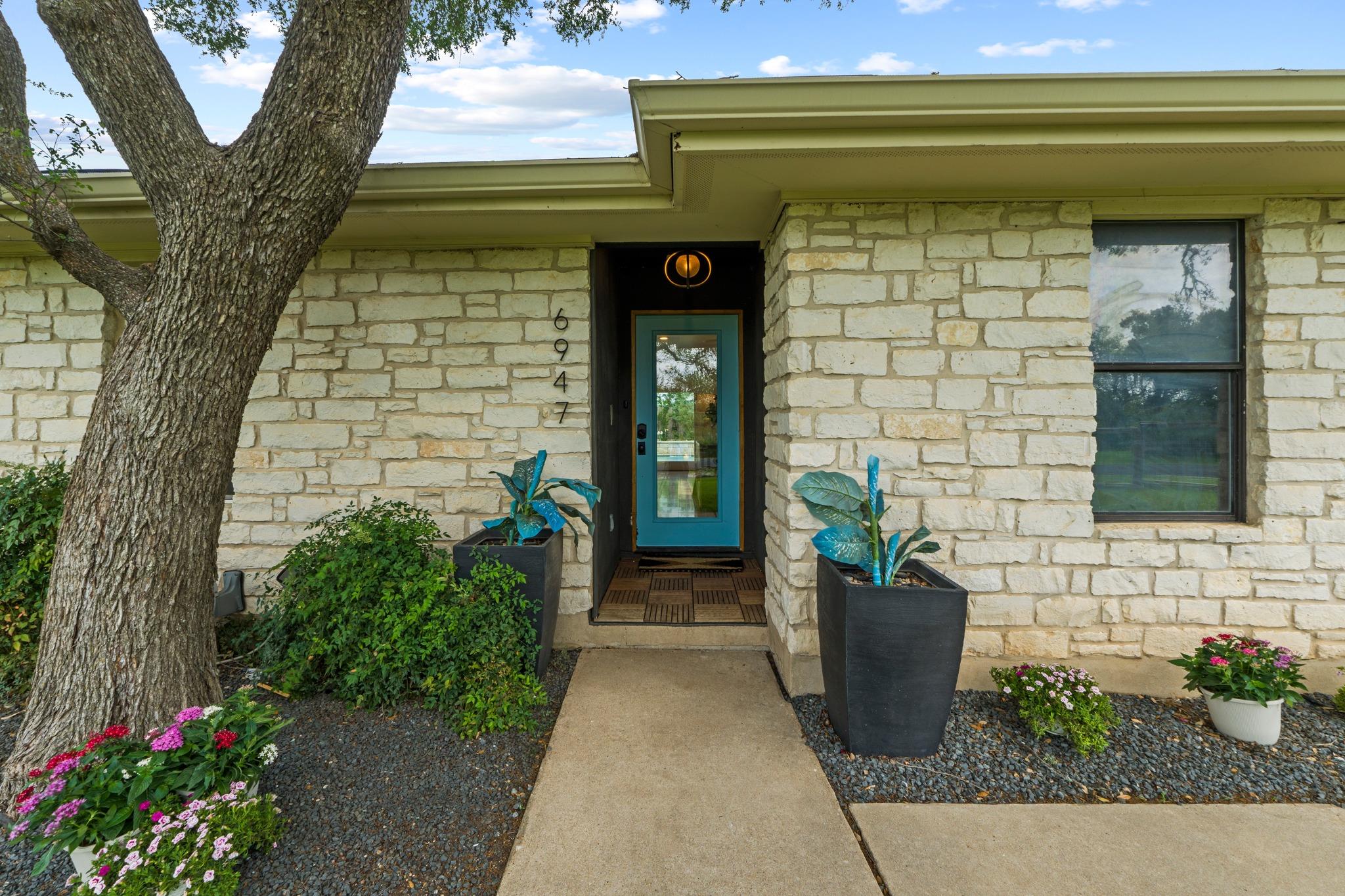 6947 Chinook Dr, Austin, TX 78736