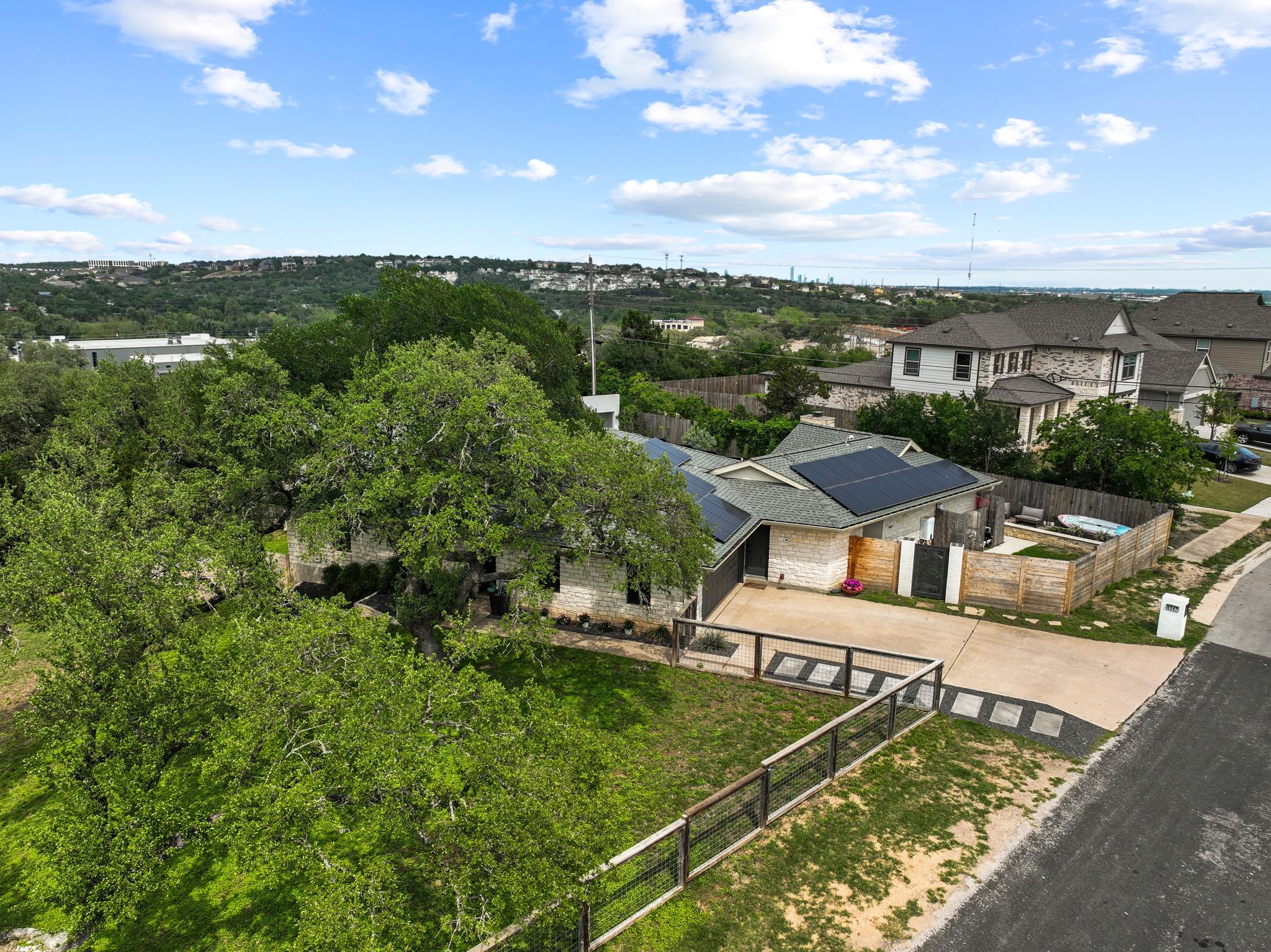 6947 Chinook Dr, Austin, TX 78736