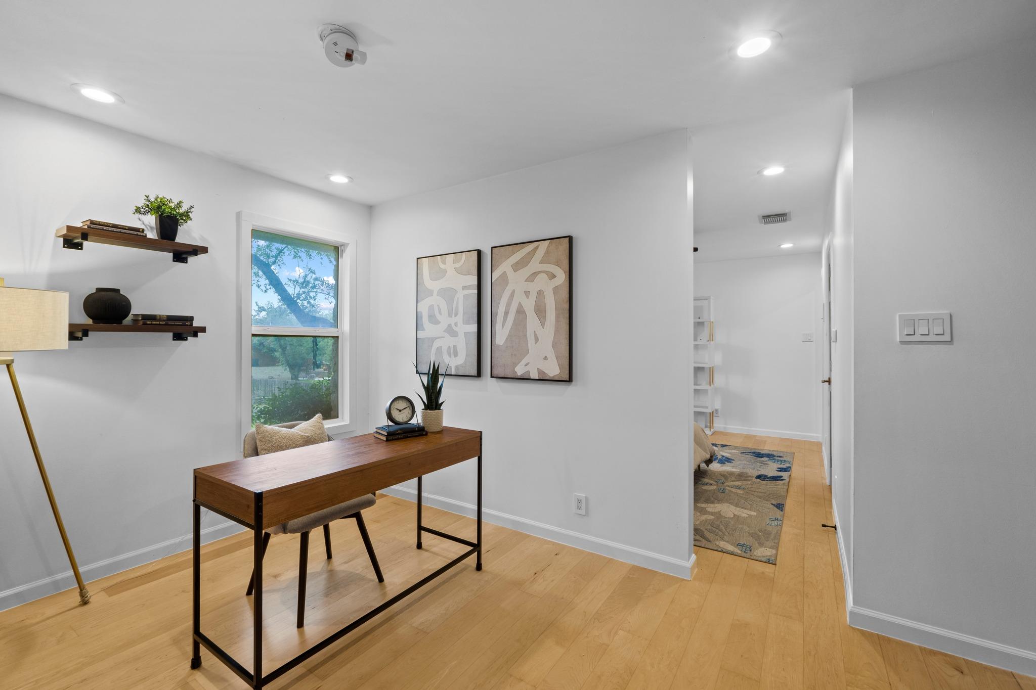 6947 Chinook Dr, Austin, TX 78736