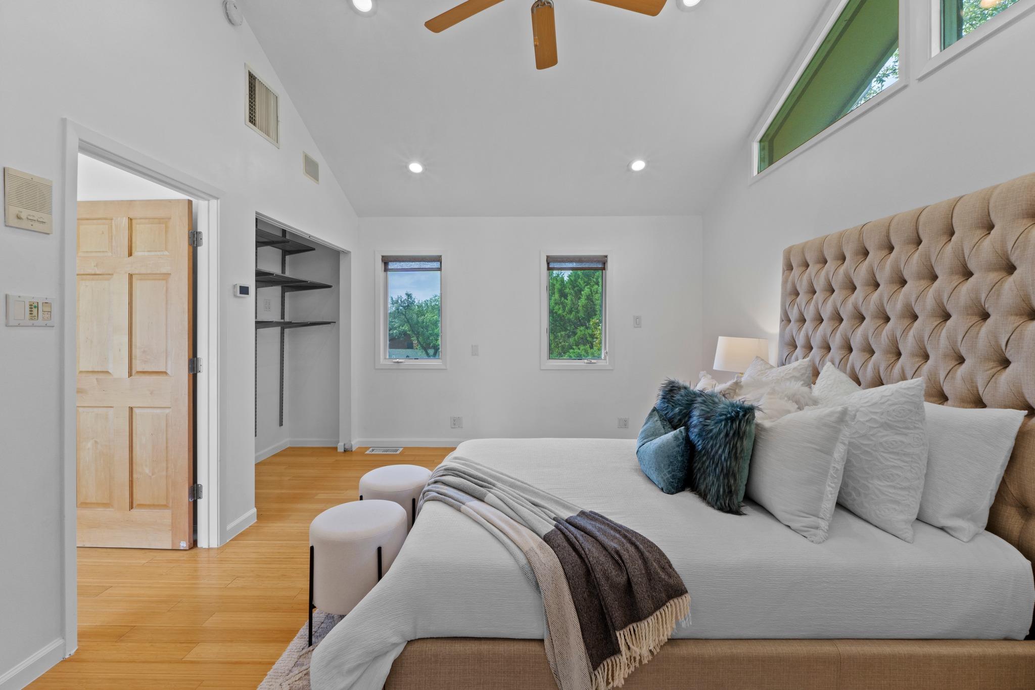 6947 Chinook Dr, Austin, TX 78736