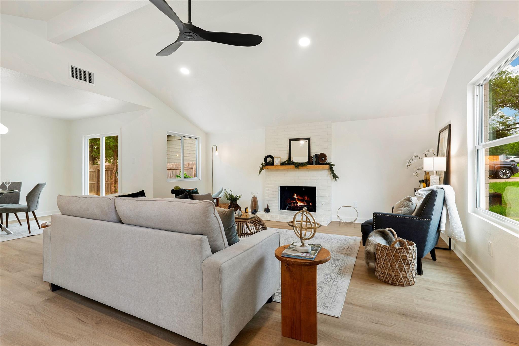 3810 Leafield Dr, Austin, TX 78749