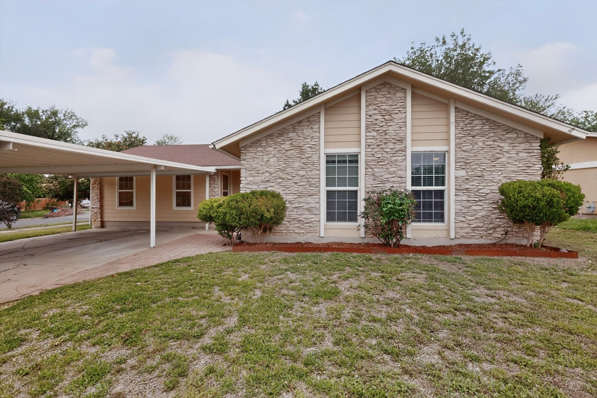 5541 Pine Pl, Austin, TX 78744