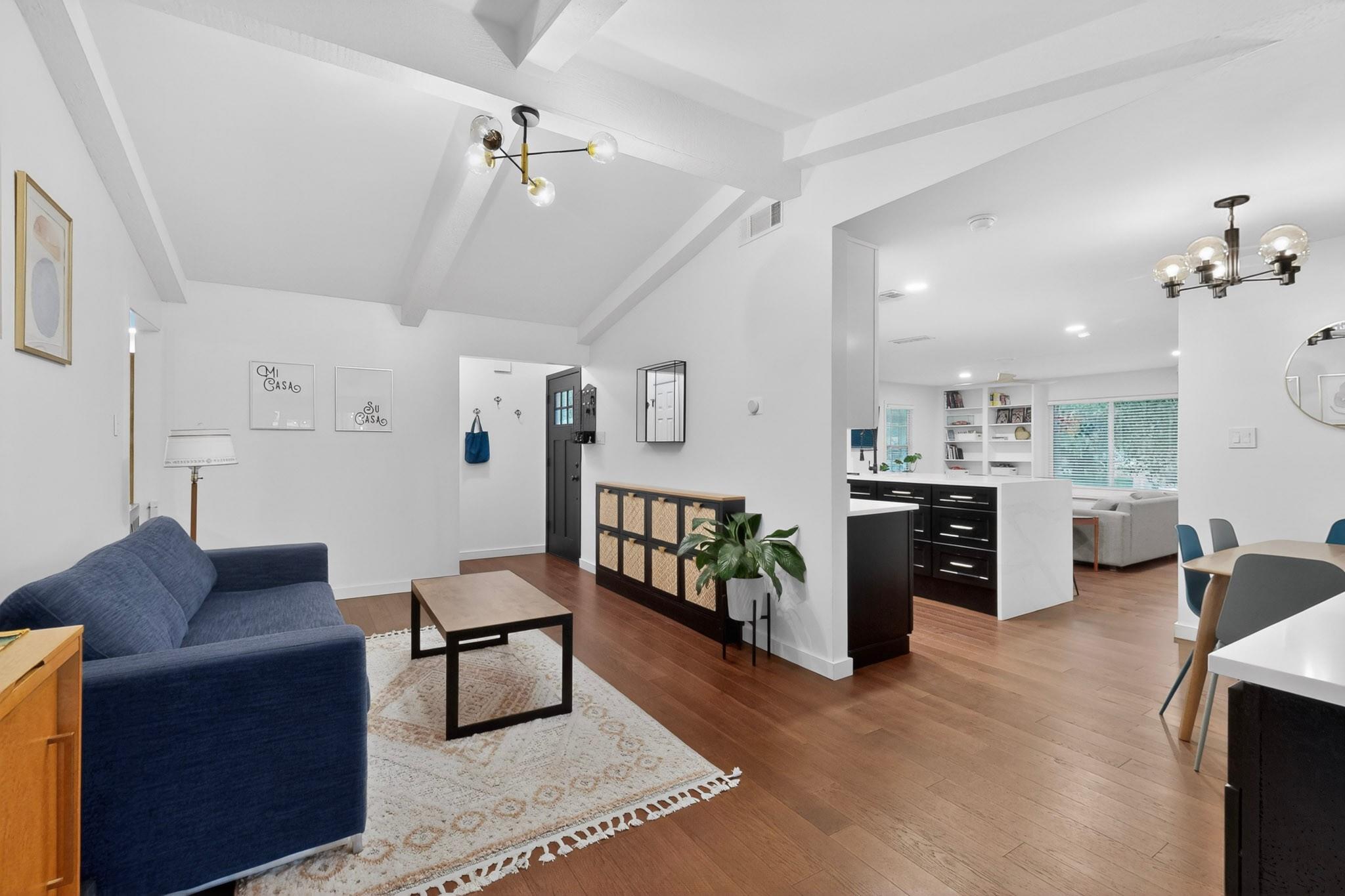 5541 Pine Pl, Austin, TX 78744