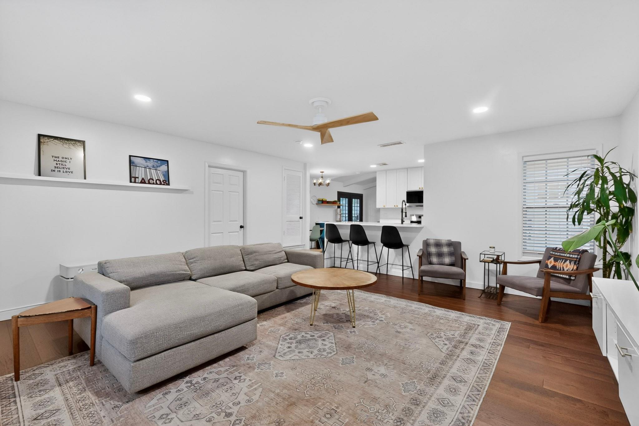 5541 Pine Pl, Austin, TX 78744